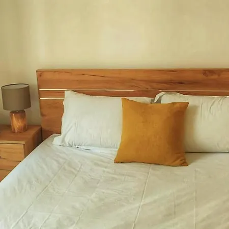 Lauren's Charm Town 2-bedroom * Lefkada City